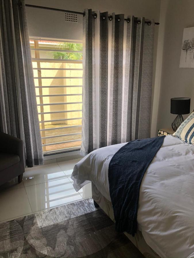 The Outlook Guest House Newcastle Buitenkant foto