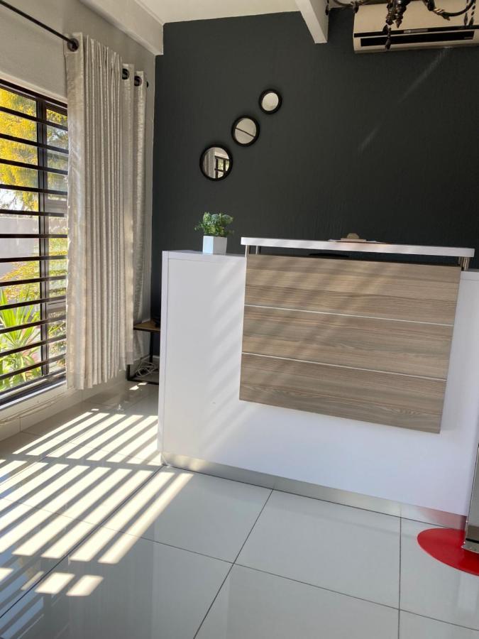 The Outlook Guest House Newcastle Buitenkant foto