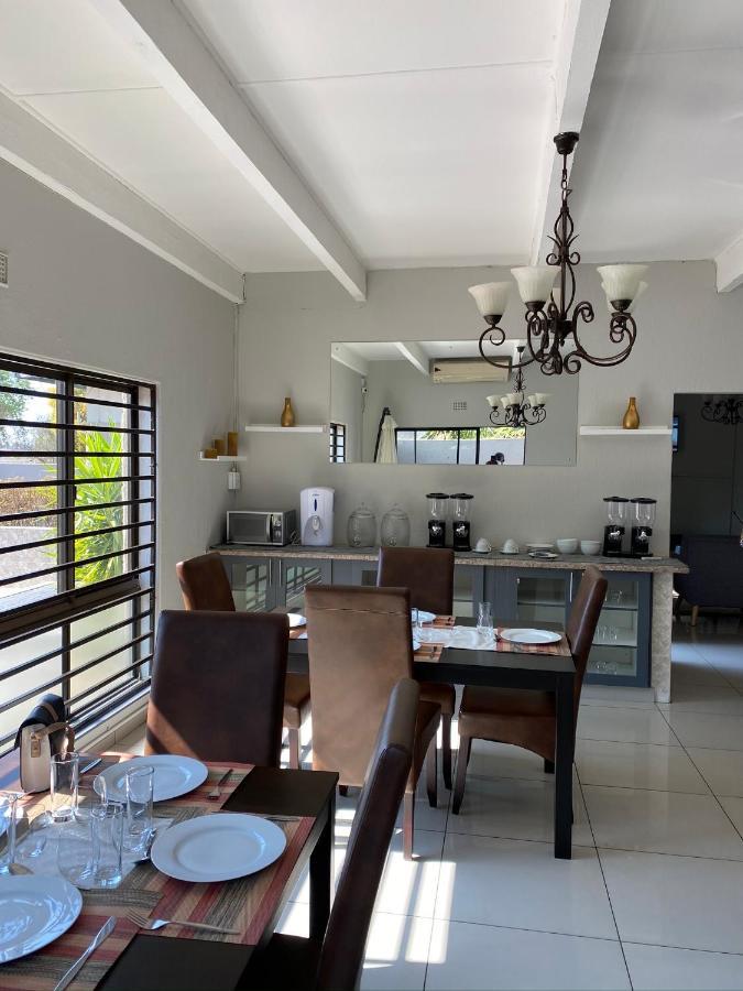 The Outlook Guest House Newcastle Buitenkant foto