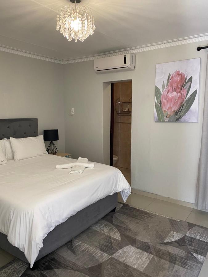 The Outlook Guest House Newcastle Buitenkant foto